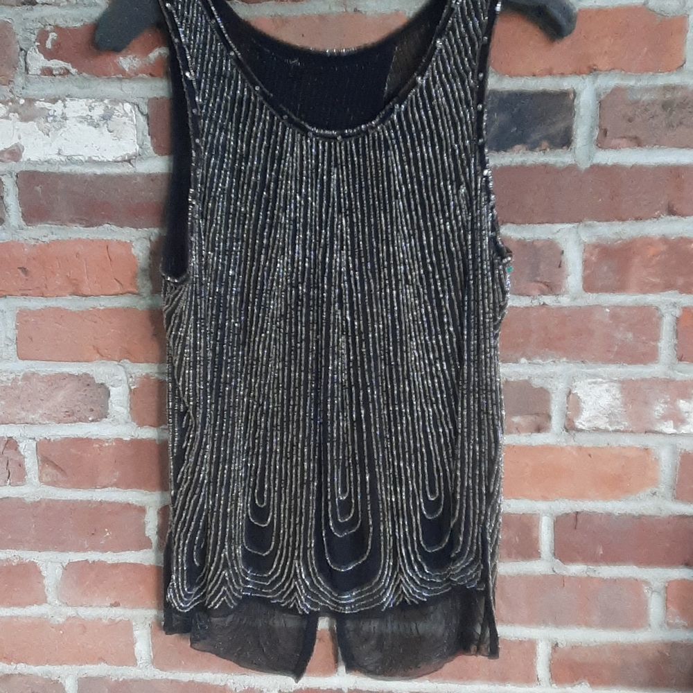 EUC Vintage beaded layering tank